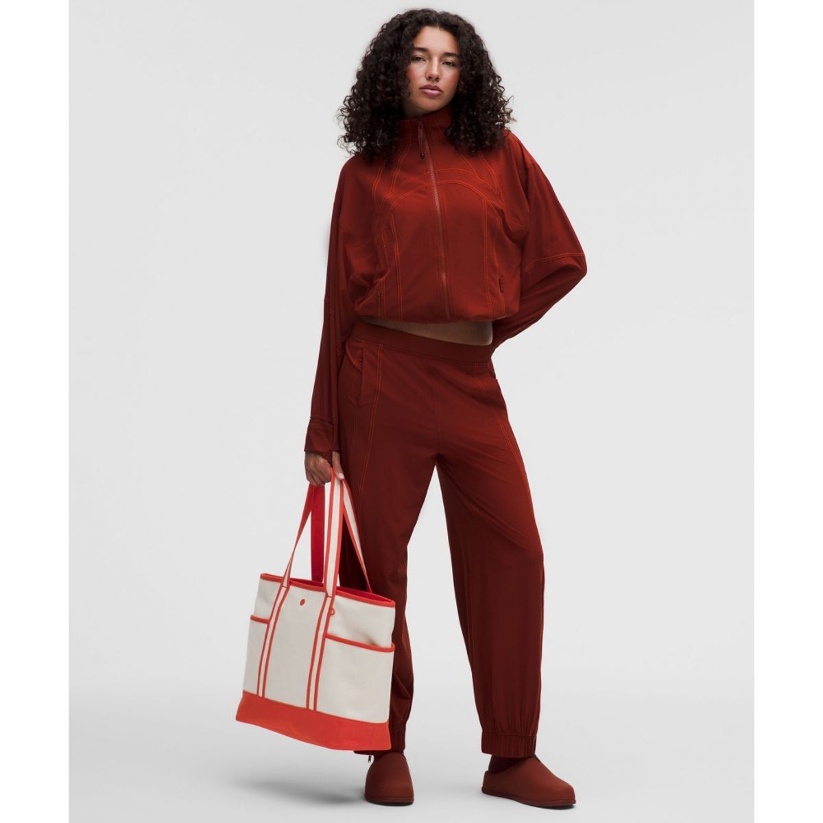룰루레몬(LULULEMON) 데일리 멀티 포켓 집 탑 토트백 18L  NAT CRYE