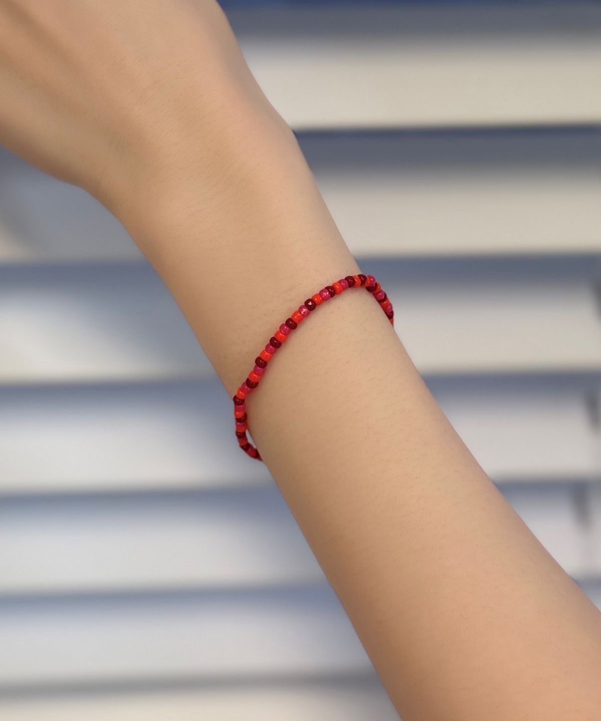 봉보(BONBEAU) Luce color beads layered Bracelet 루체 컬러 믹스 비즈 스마일 참 팔찌