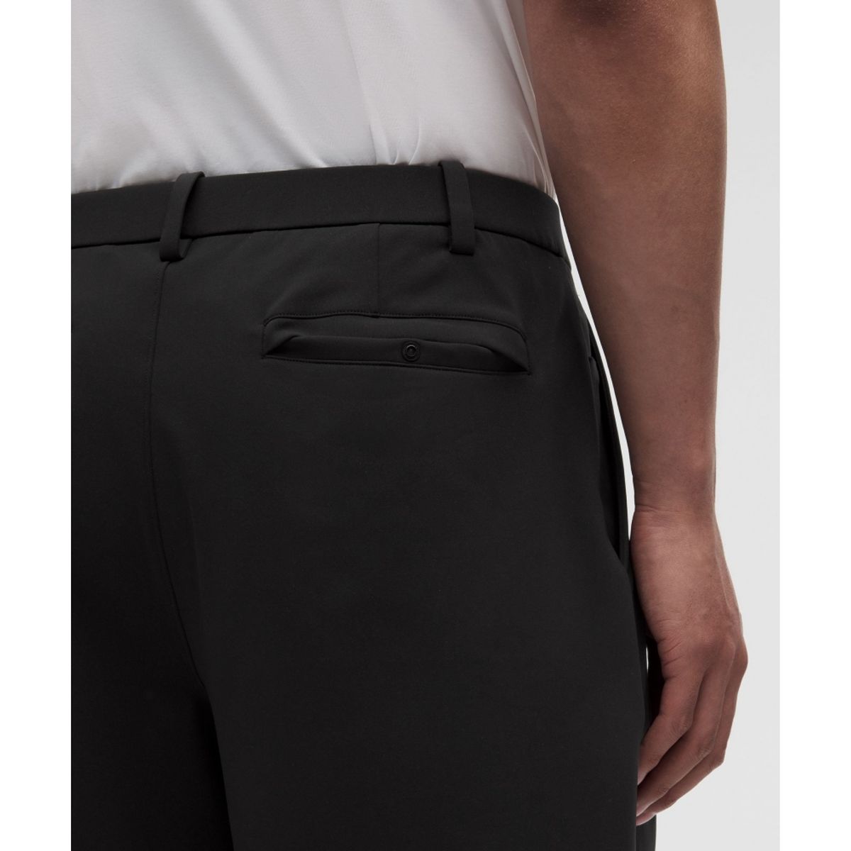 룰루레몬(LULULEMON) 멘즈 데이드리프트 릴랙스 핏 플리티드 쇼츠​ 8inch  BLK