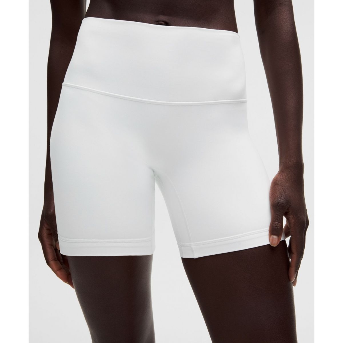 룰루레몬(LULULEMON) 룰루레몬 Align No Line™ 하이라이즈 쇼츠 6inch  WHT