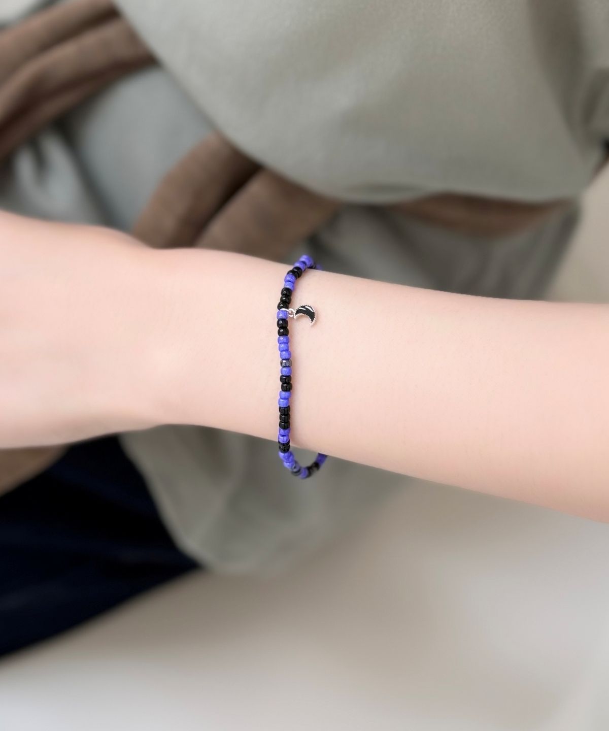 봉보(BONBEAU) Silver epoxy Moon charm beads Bracelet 실버 에폭시 달 참 컬러 믹스 비즈 팔찌