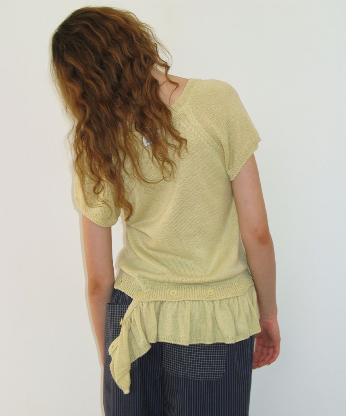 론론(RONRON) DETACHABLE RUFFLE HEM KNIT SOFT YELLOW
