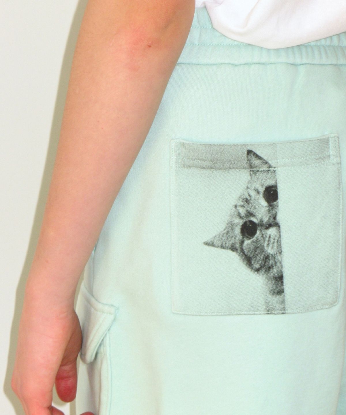 론론(RONRON) CAT POCKET SWEAT CARGO SHORTS MINT