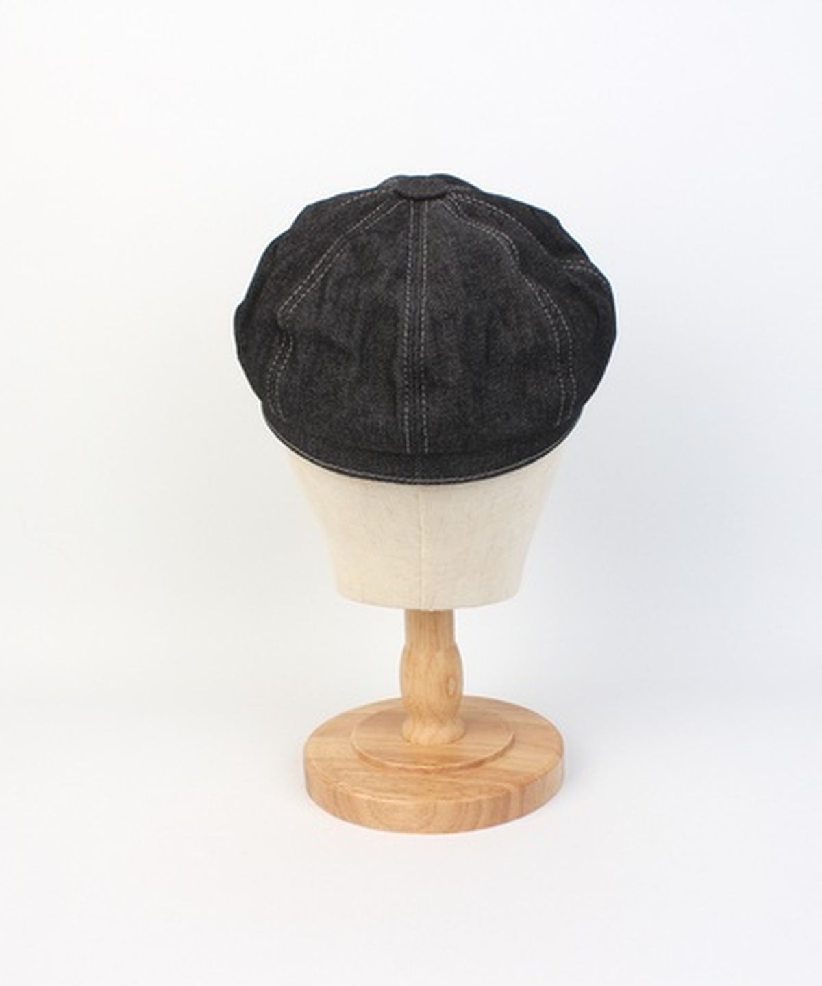 유니버셜 케미스트리(UNIVERSAL CHEMISTRY) Black Denim Logo Newsboy Cap 뉴스보이캡