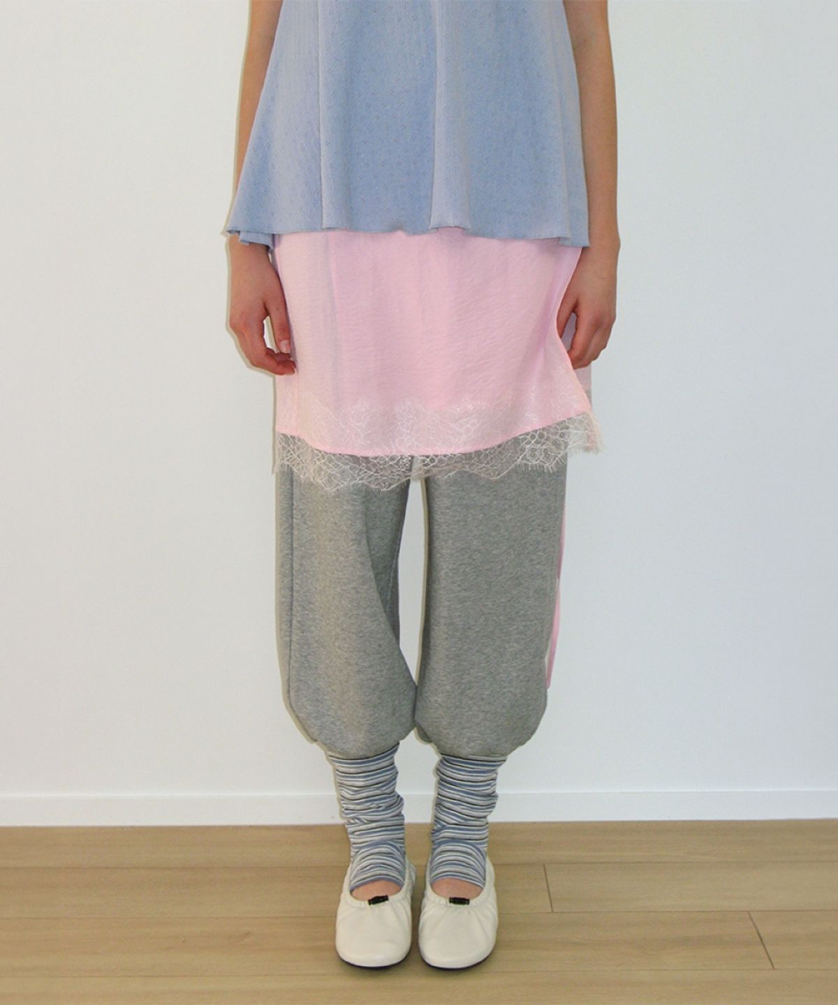 론론(RONRON) LACE TRIM WRAP SKIRT PINK