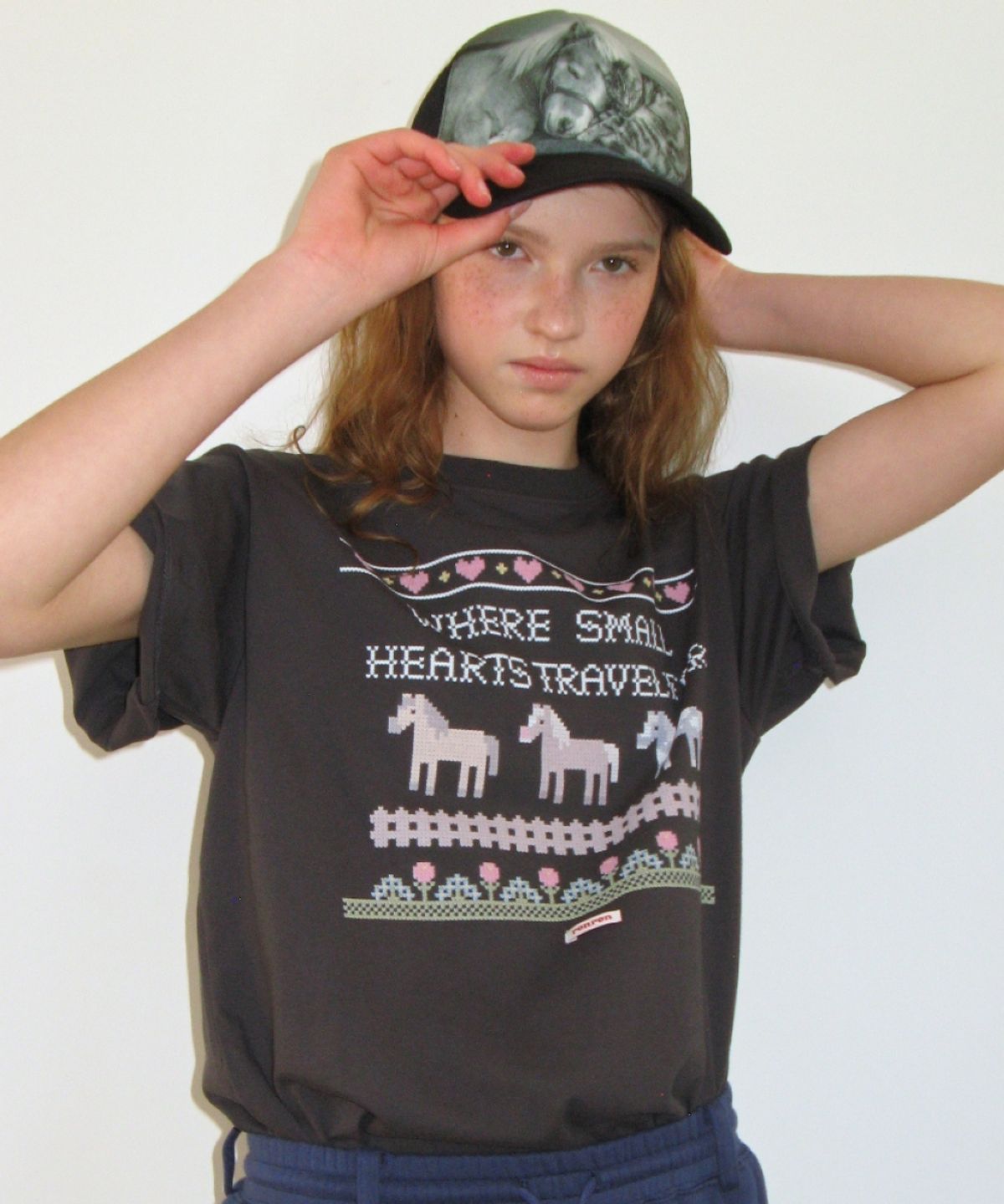 론론(RONRON) PONY CAT PHOTO MESH CAP BLACK