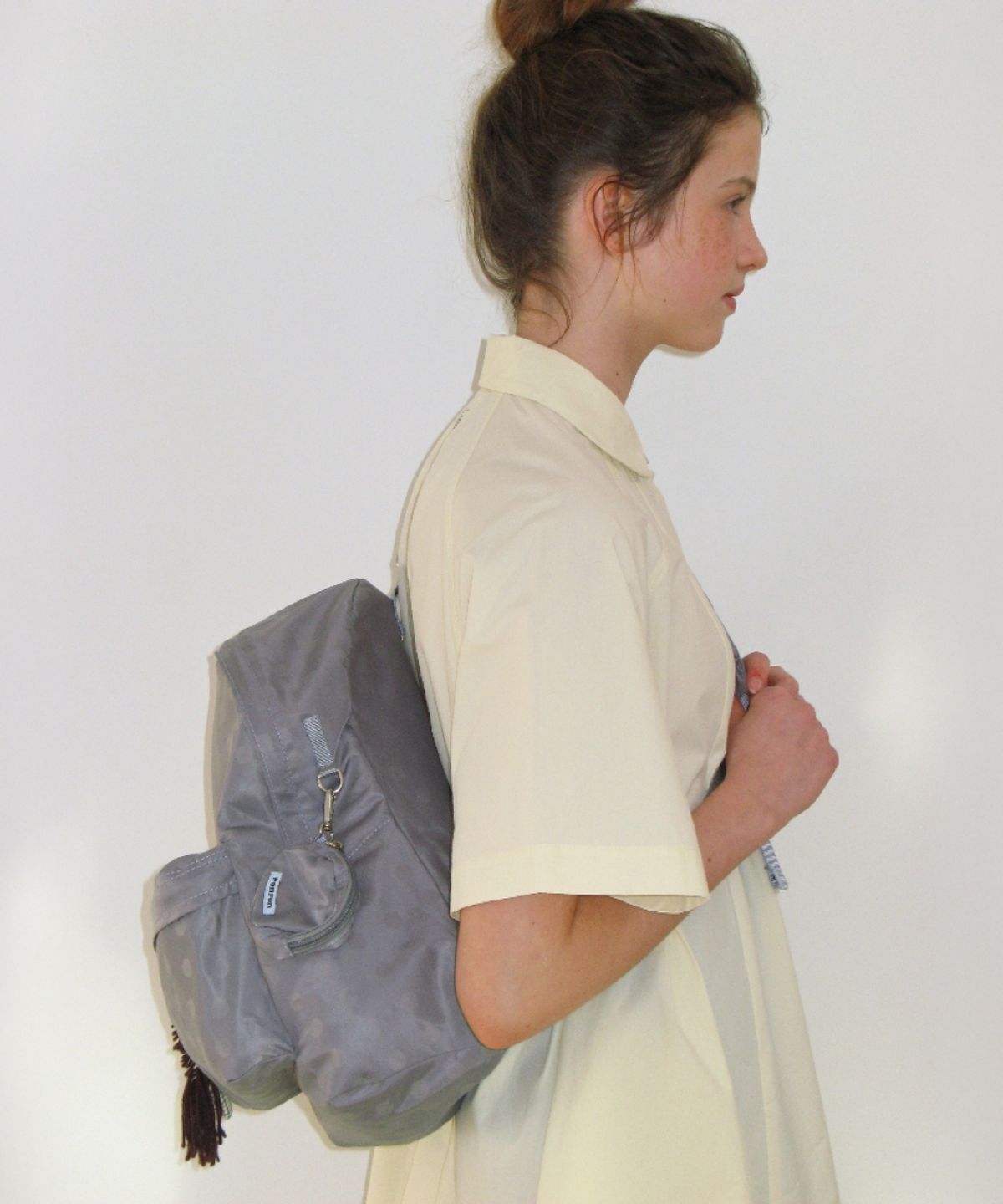 론론(RONRON) DOT SLING BACKPACK SILVER