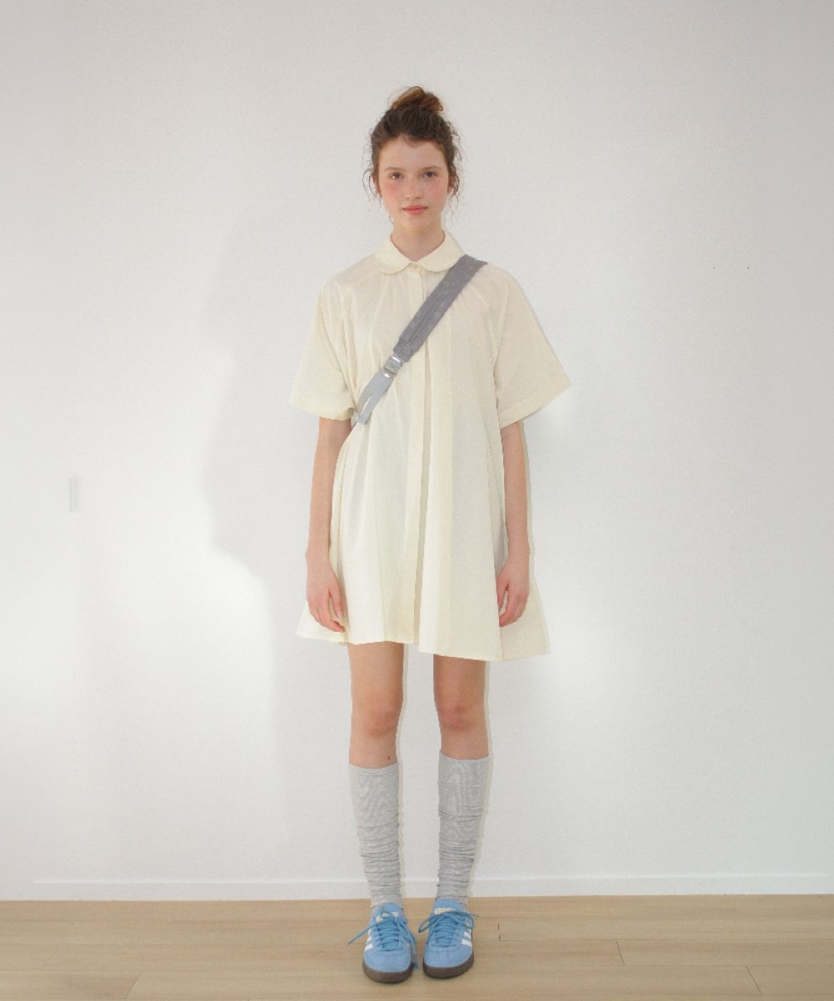 론론(RONRON) DOT SLING BACKPACK SILVER