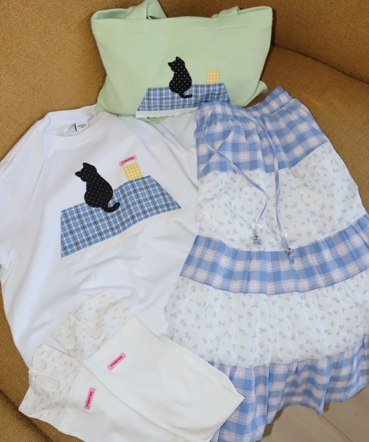 론론(RONRON) ROOFTOP CAT APPLIQUE SWEAT SHOULDER BAG MINT