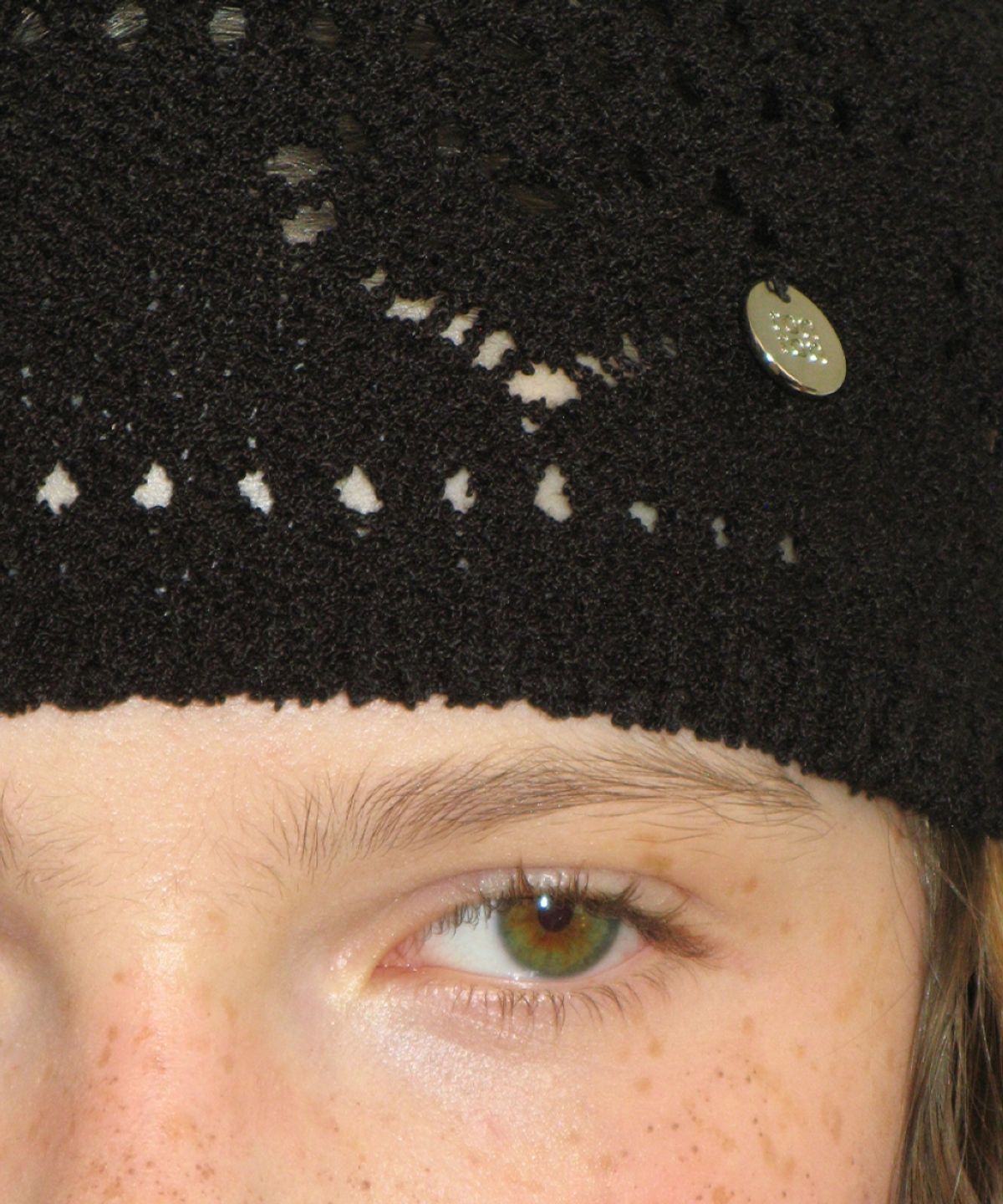 론론(RONRON) HEART OPENWORK KNIT BEANIE BLACK
