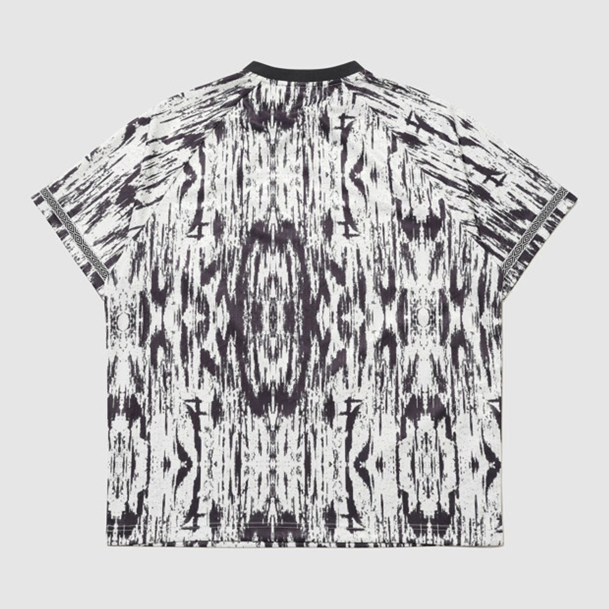 엄브로(UMBRO) HBL 풋볼 헤리티지 자카드 반팔 저지 아이보리 UR224CRJ51