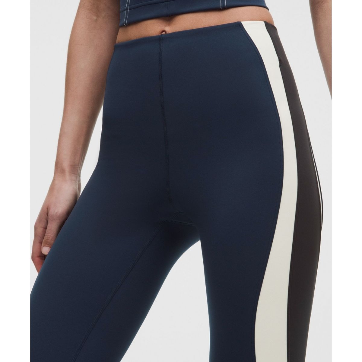 룰루레몬(LULULEMON) Ultralu™ 패널 하이라이즈 타이츠 25inch