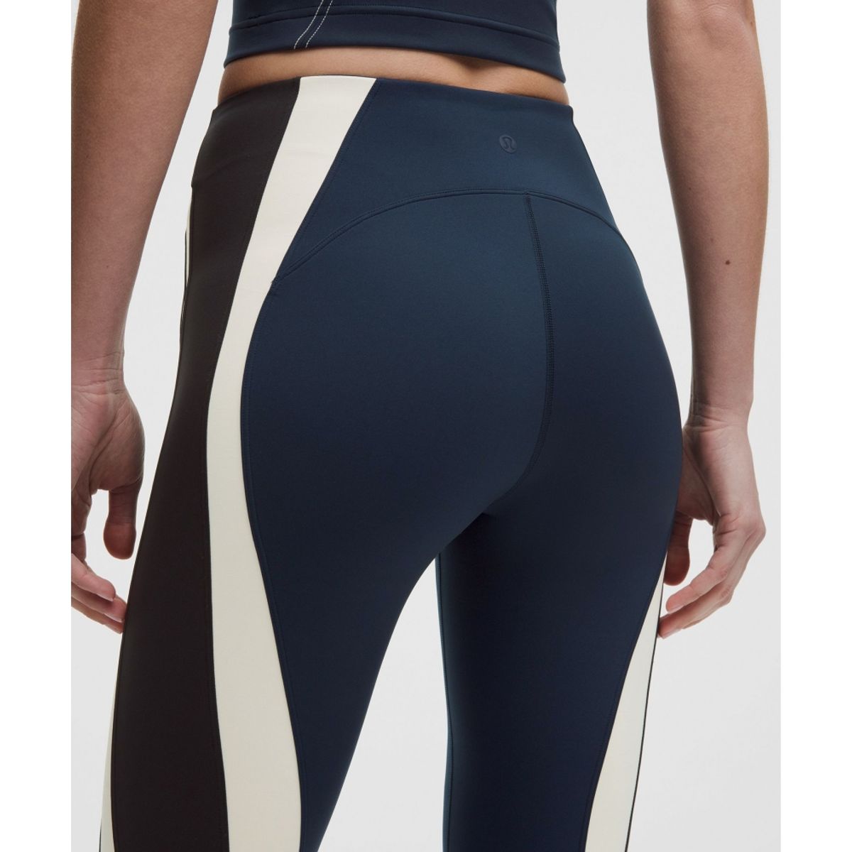룰루레몬(LULULEMON) Ultralu™ 패널 하이라이즈 타이츠 25inch