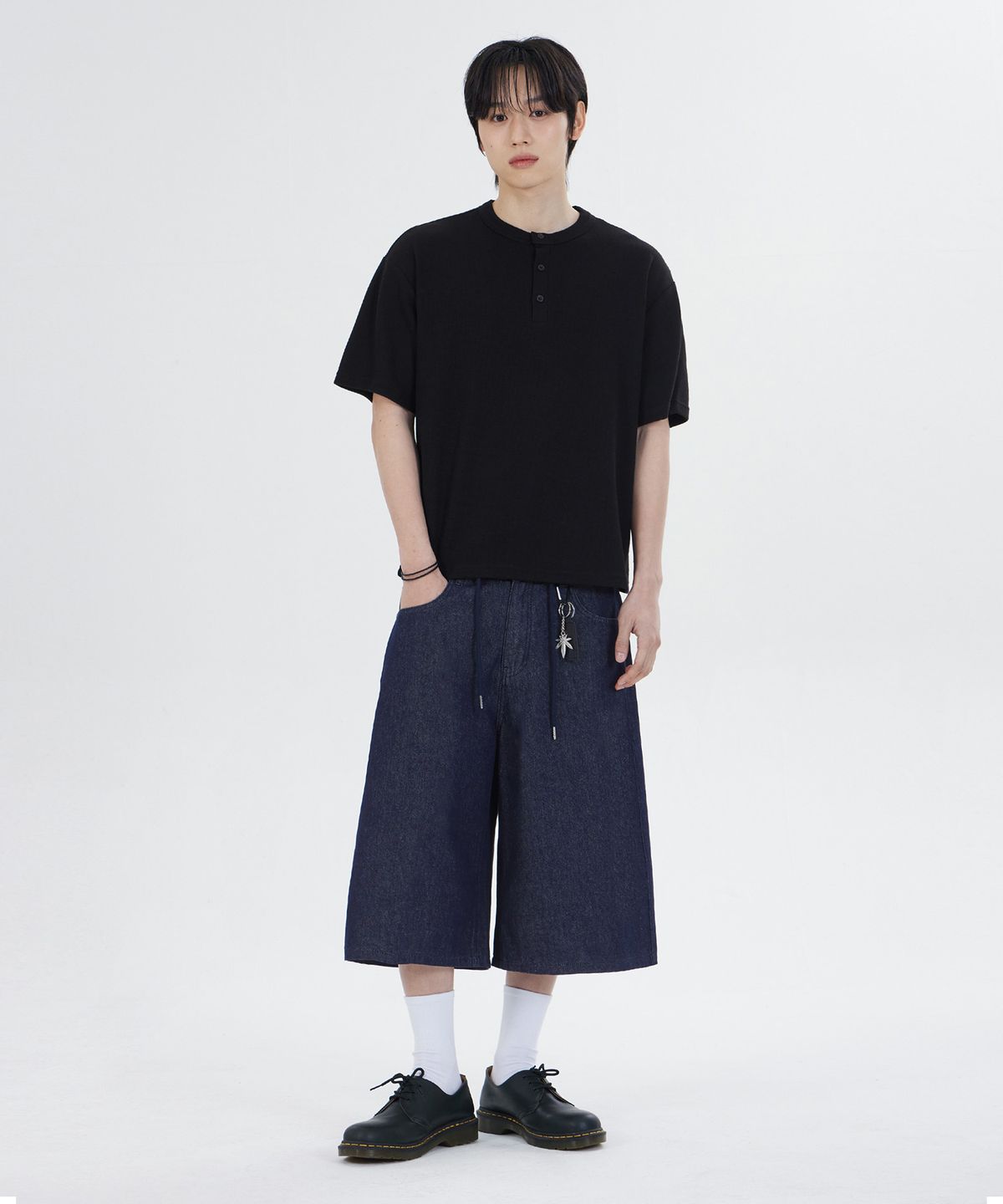 굿라이프웍스(GLW) [unisex] 논페이드 버뮤다 데님 팬츠 인디고