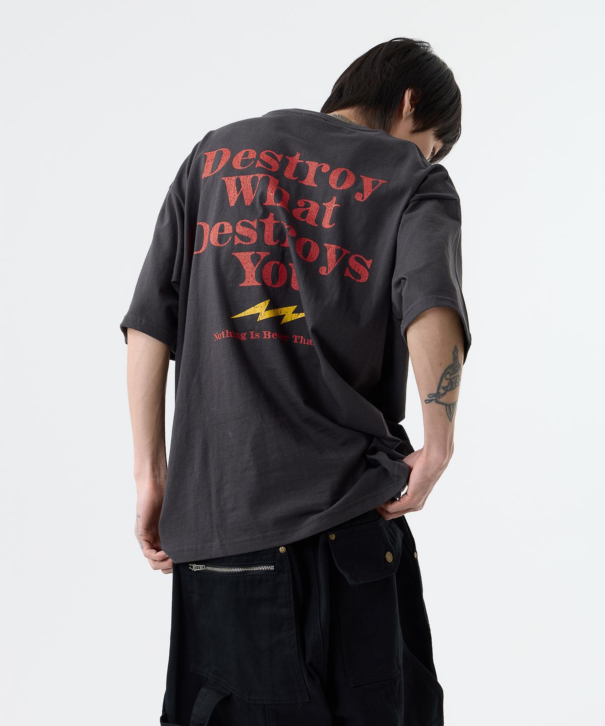 낫띵이즈베럴댄미(NOTHINGISBETTERTHANME) DESTROY TEE_charcoal