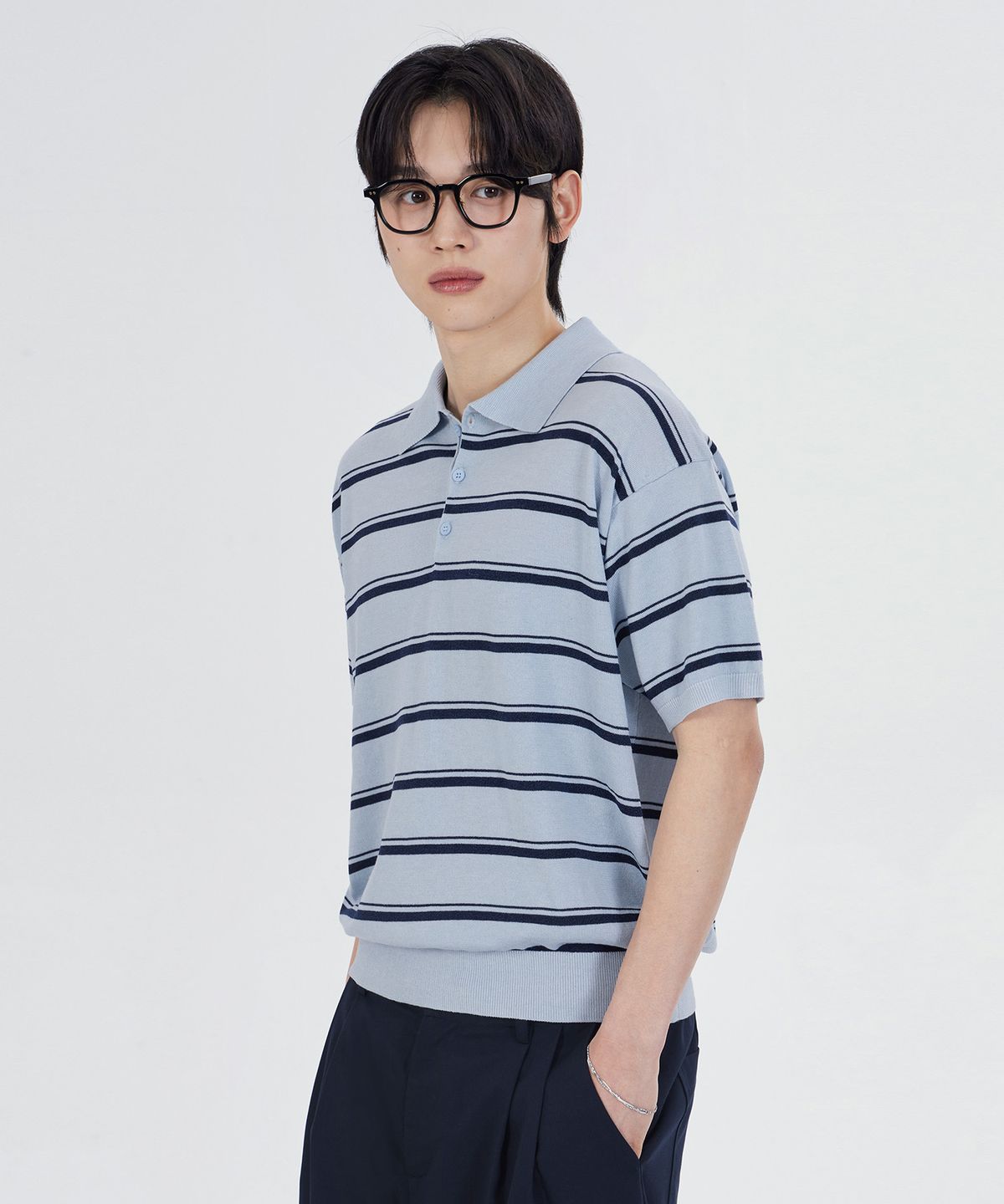 굿라이프웍스(GLW) [unisex] 스트라이프 카라 하프 니트 블루