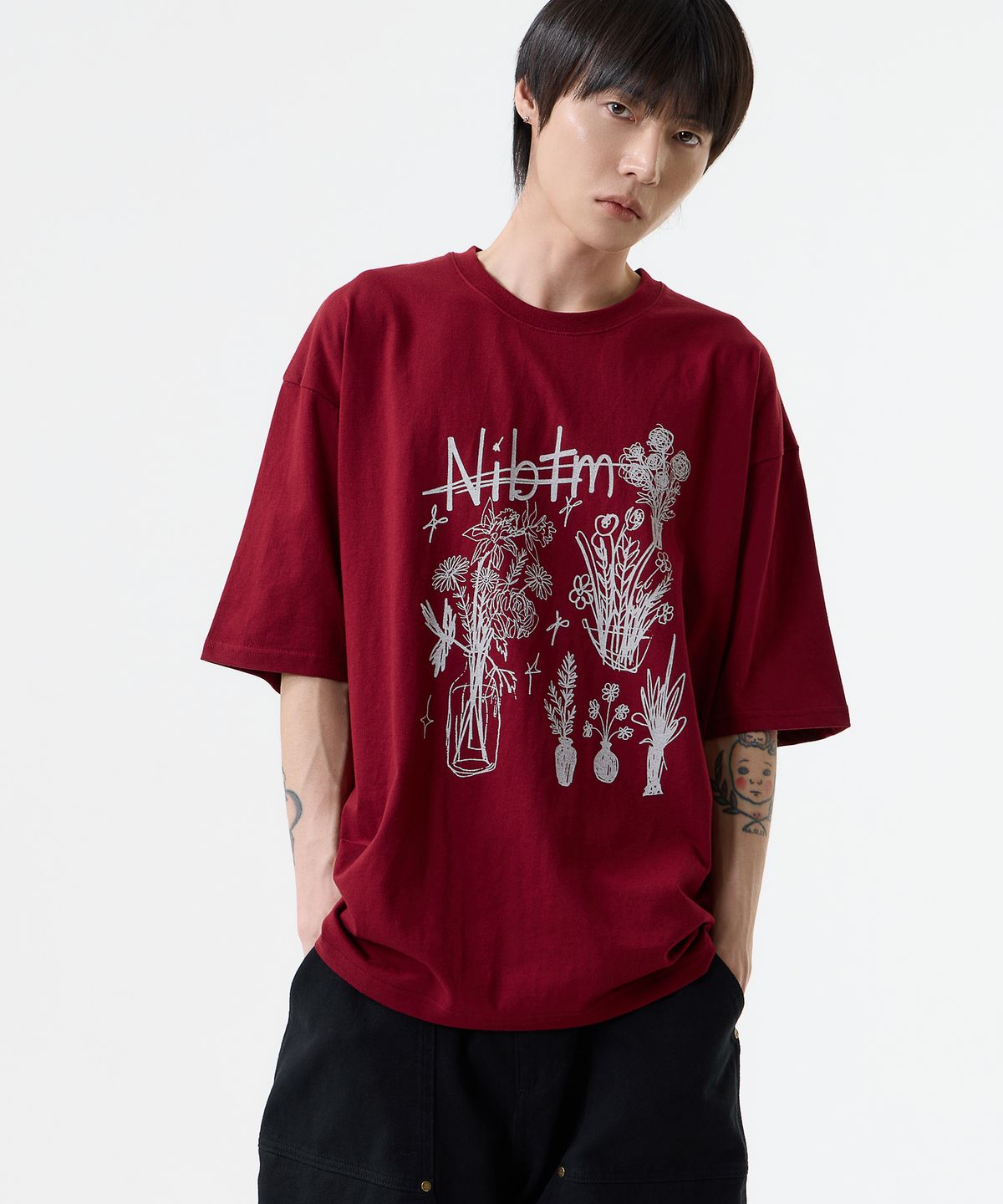 낫띵이즈베럴댄미(NOTHINGISBETTERTHANME) FLOWER SKETCH TEE_burgundy