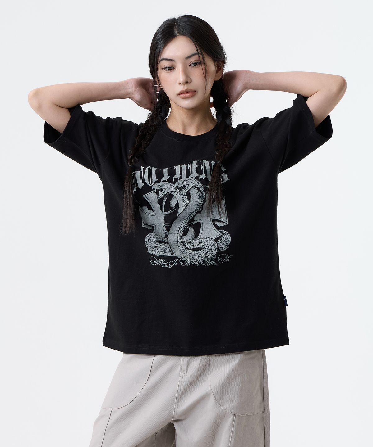 낫띵이즈베럴댄미(NOTHINGISBETTERTHANME) SNAKE GRAPHIC TEE_black