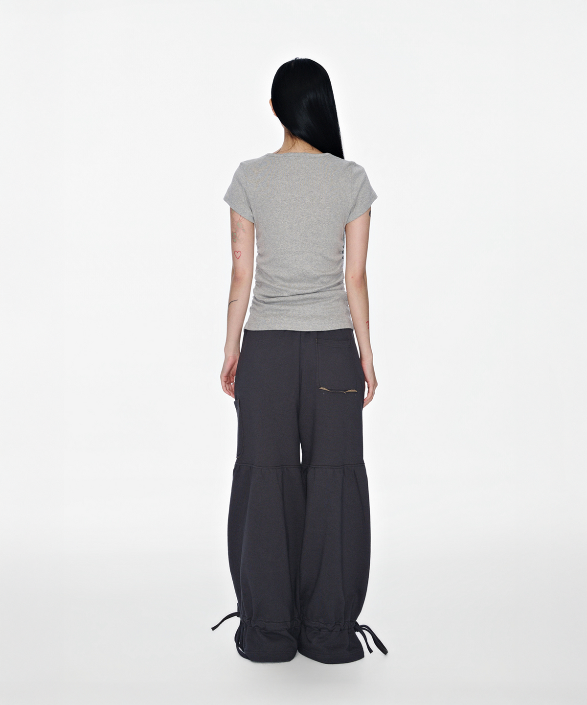 소흘(SOHUL) Shoulder Tab T (그레이)
