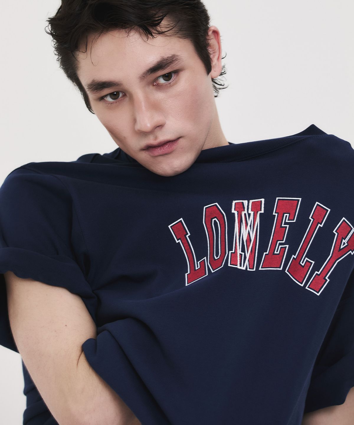 노앙(NOHANT) LONELY/LOVELY STRUCTURED T-SHIRT NAVY