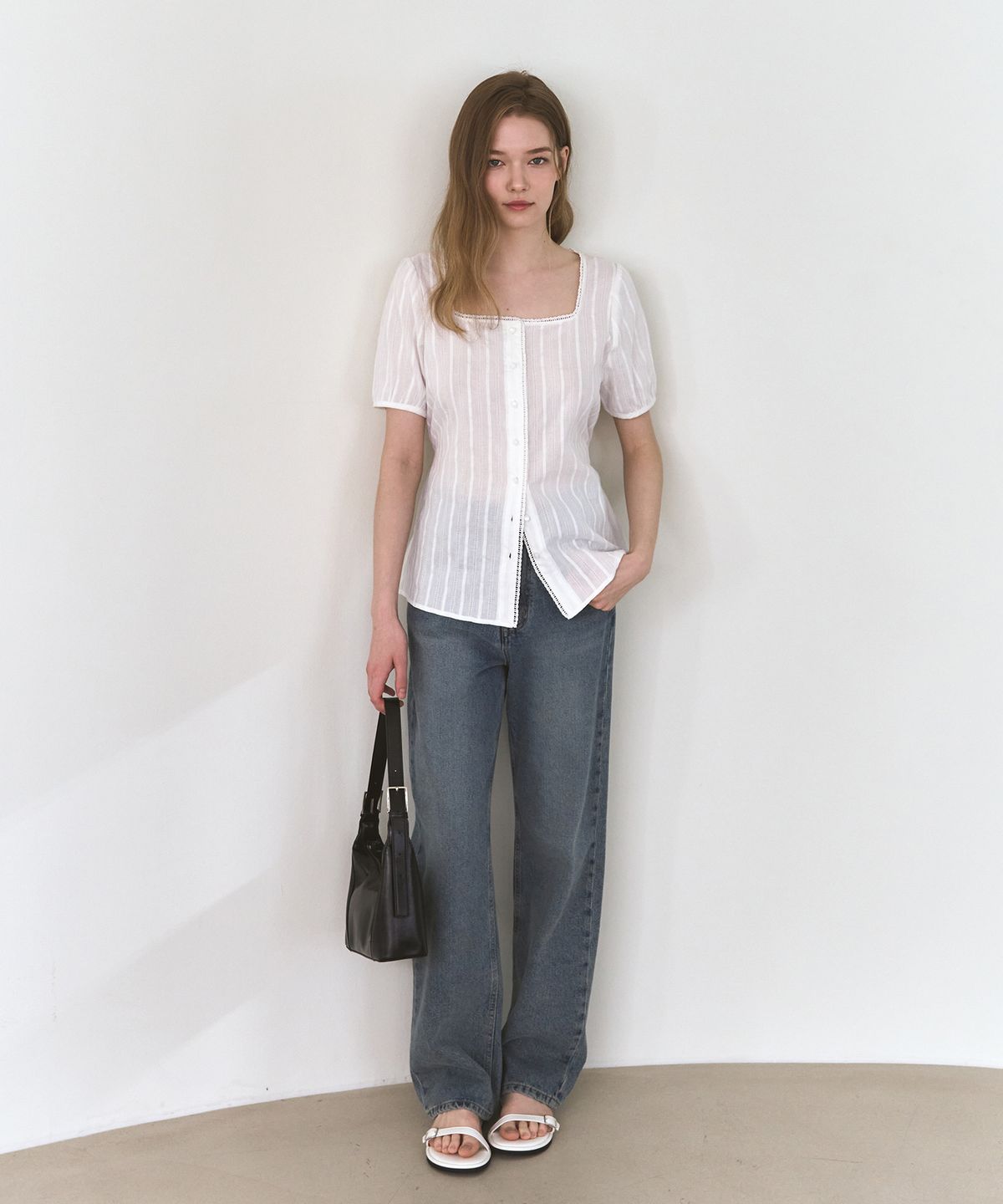 드로우핏 우먼(DRAWFIT WOMEN) 스퀘어 펀칭 레이스 반팔 블라우스 [WHITE]