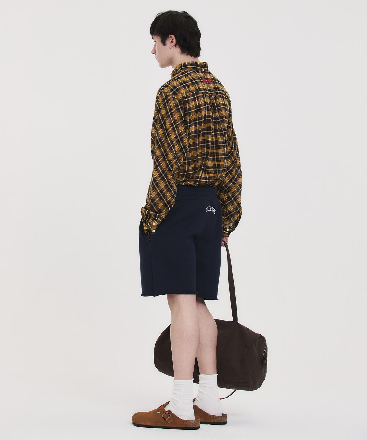 노앙(NOHANT) COLLEGE LOGO SWEAT SHORTS NAVY