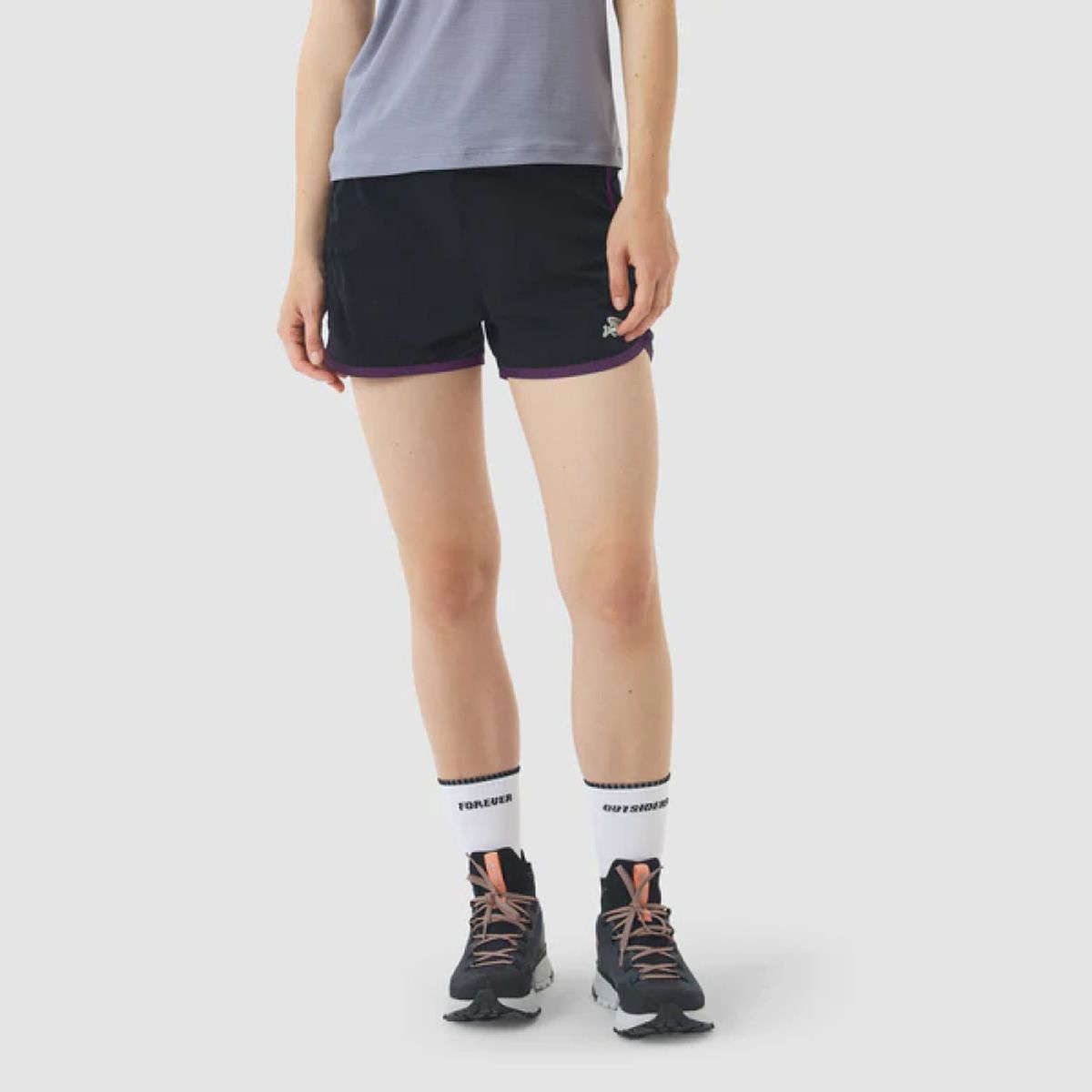 카페 드 사이클리스트(CAFE DU CYCLISTE) 로리안 액티브 러닝 2 in 1 쇼츠 블랙 퍼플 여성
