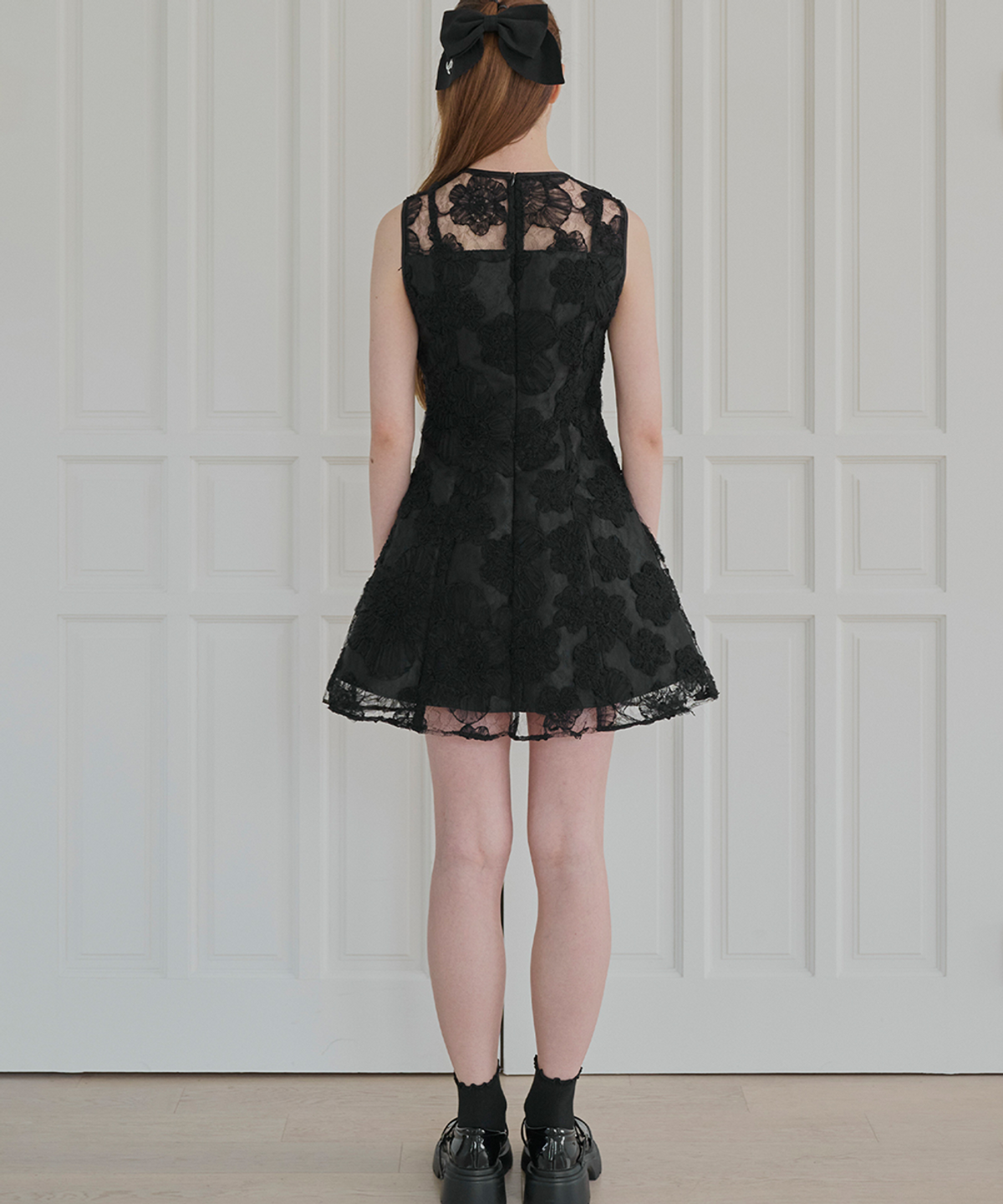 알리에나(ALIENAR) Flower embroidery mini dress