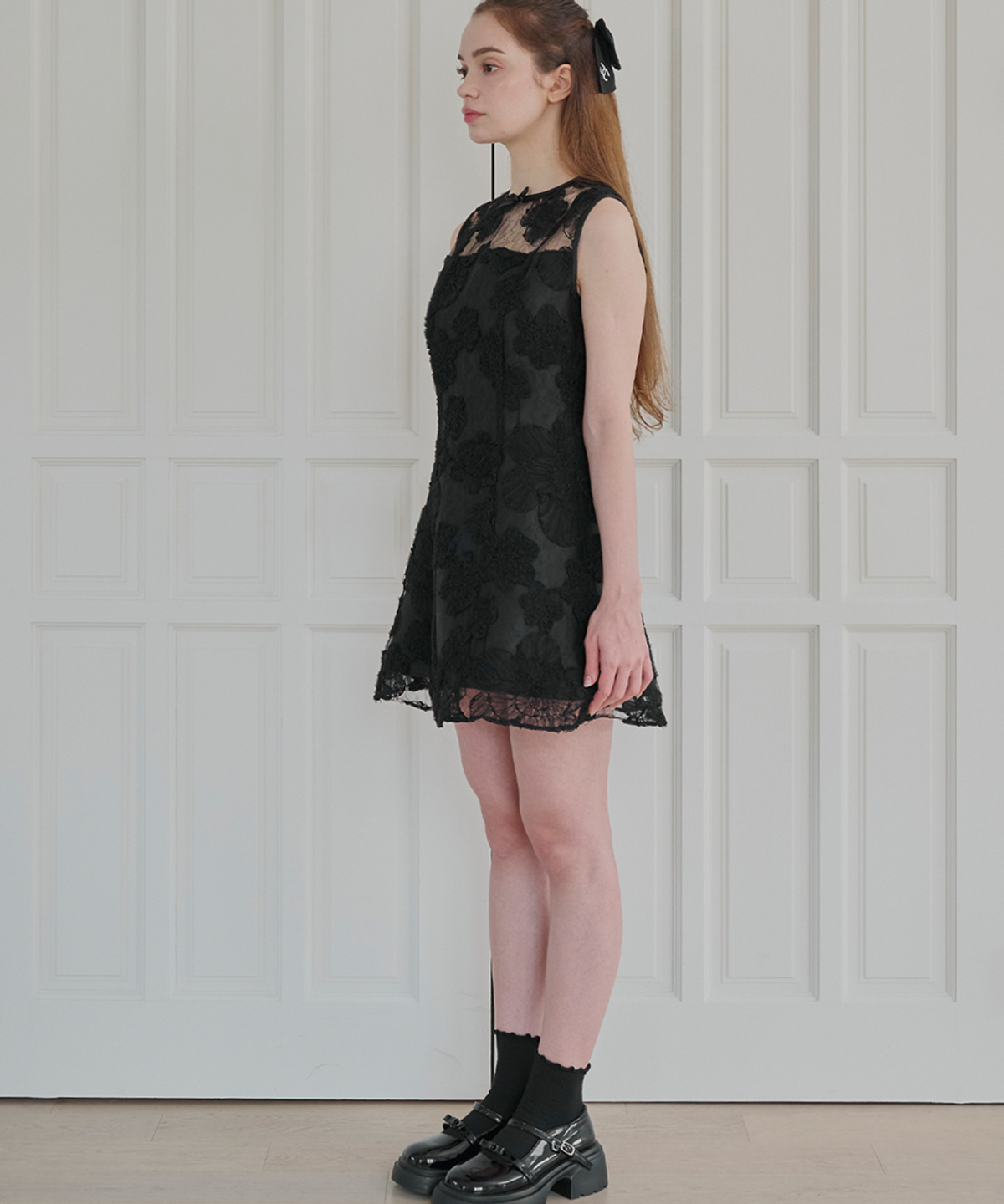 알리에나(ALIENAR) Flower embroidery mini dress