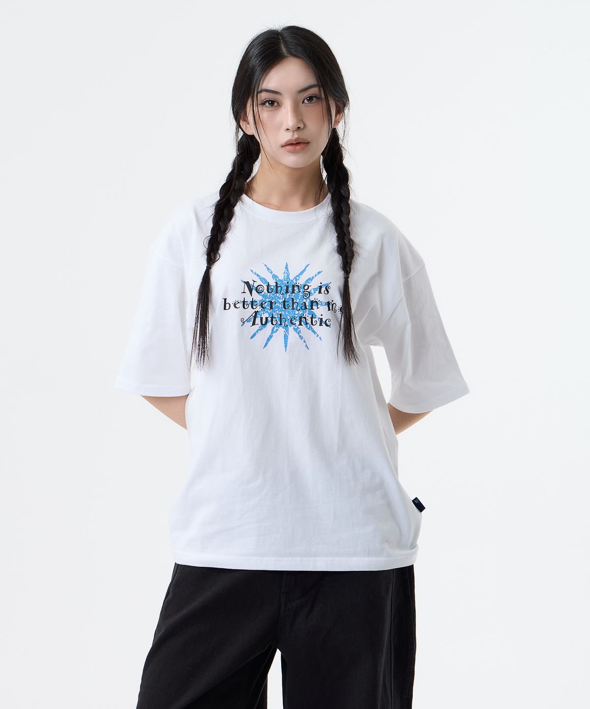 낫띵이즈베럴댄미(NOTHINGISBETTERTHANME) SUN LETTERING TEE_white