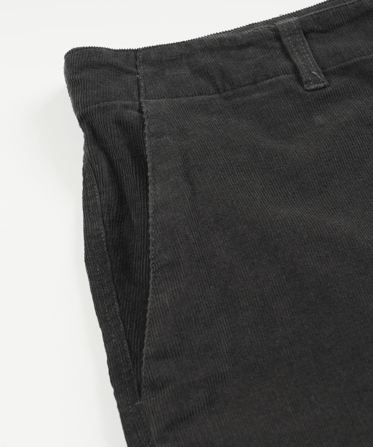 프리즘웍스(FRIZMWORKS) CORDUROY COMFORT SHORTS _ CHARCOAL