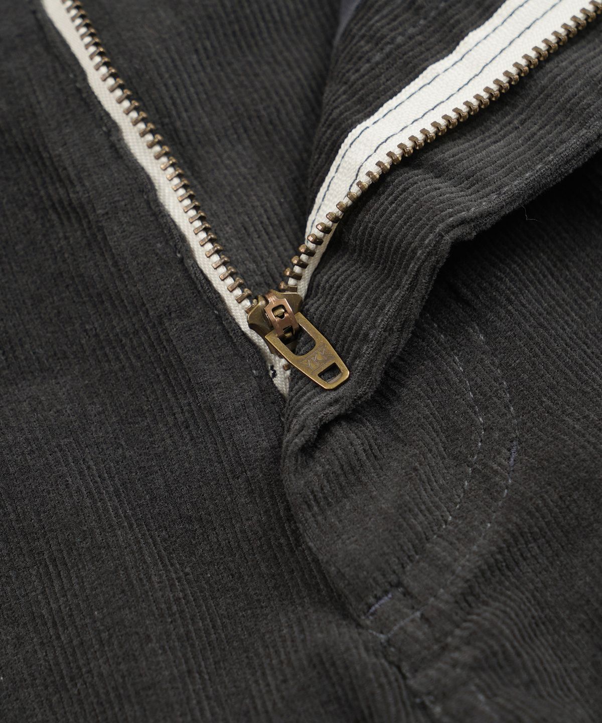 프리즘웍스(FRIZMWORKS) CORDUROY COMFORT SHORTS _ CHARCOAL