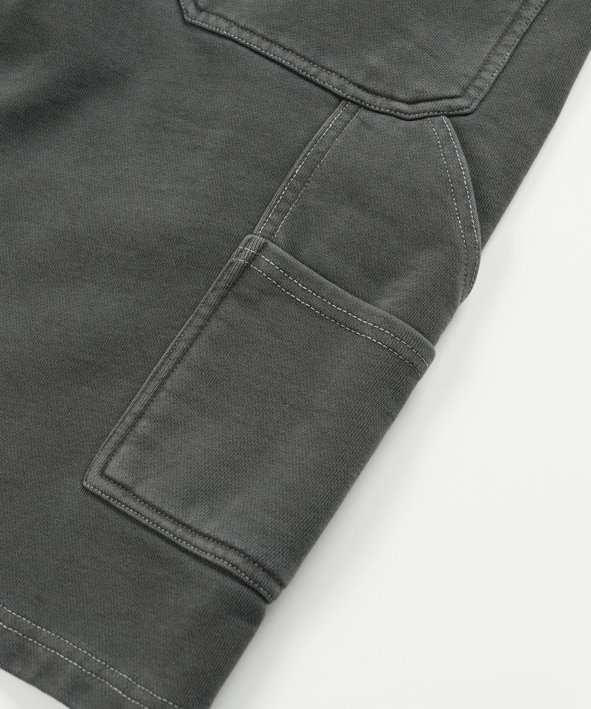 프리즘웍스(FRIZMWORKS) WASHED CARPENTER SWEAT SHORTS _ CHARCOAL