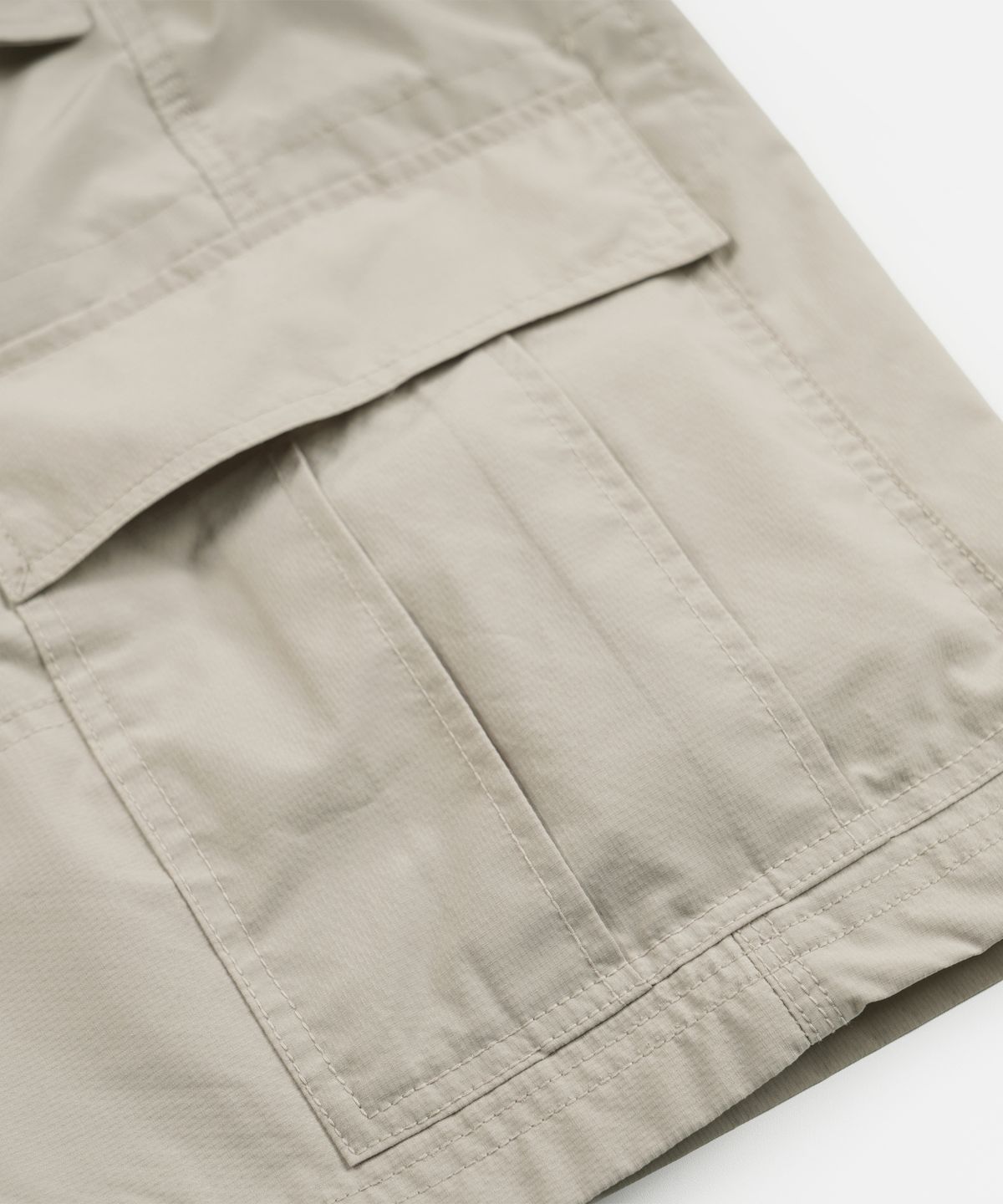 프리즘웍스(FRIZMWORKS) MICRO RIPSTOP ESSENTIAL CARGO SHORTS _ LIGHT GRAY