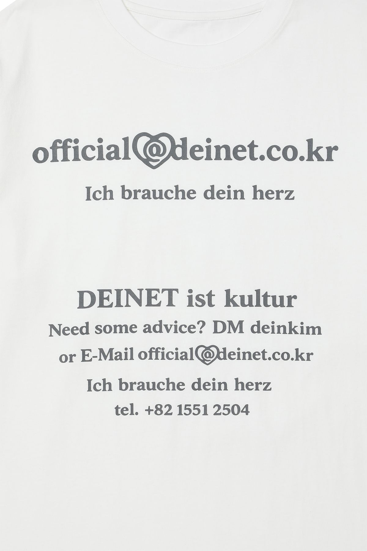 다이닛(DEINET) LETTERING GRAPHIC OVERSIZED T-SHIRT IN WHITE