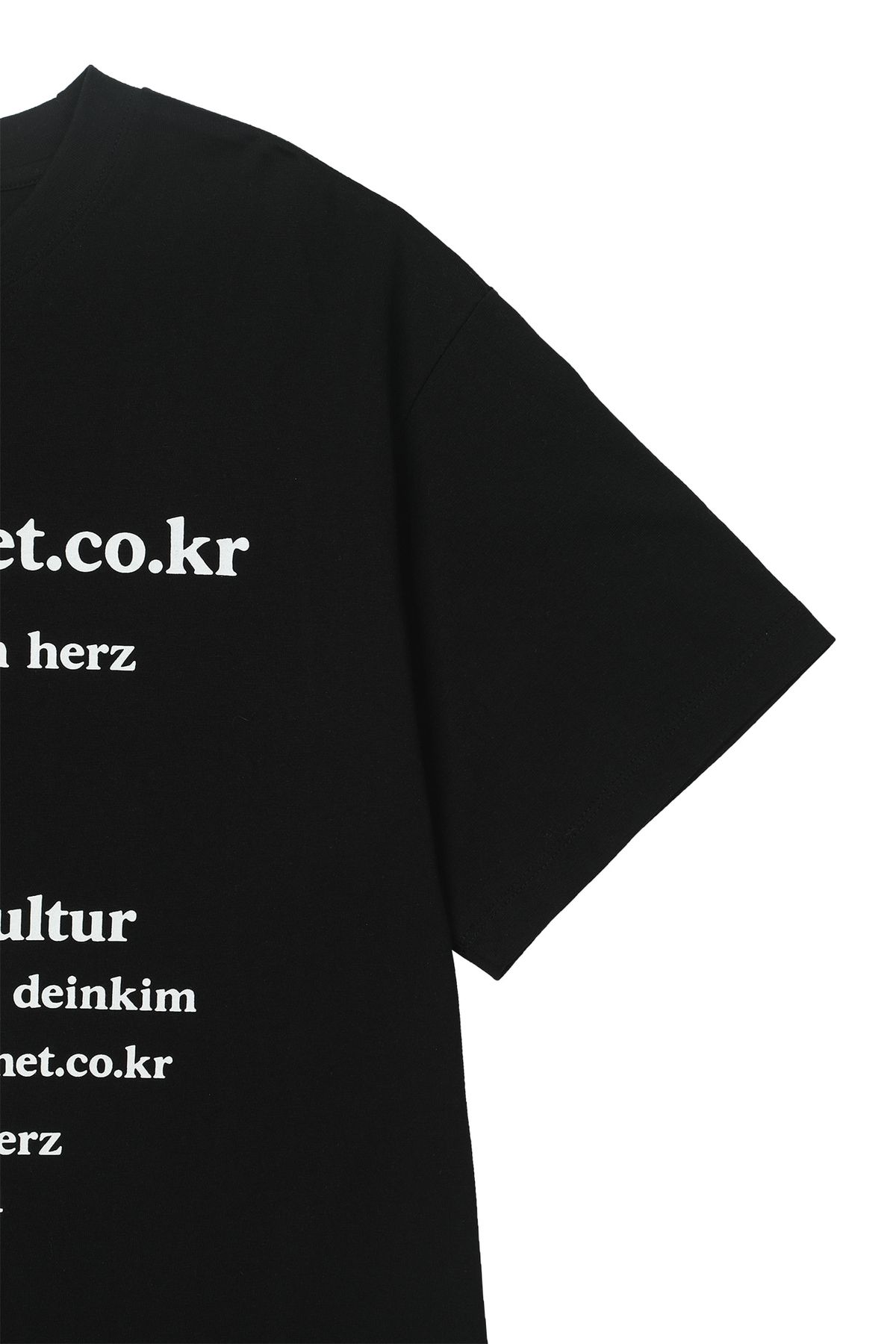 다이닛(DEINET) LETTERING GRAPHIC OVERSIZED T-SHIRT IN BLACK