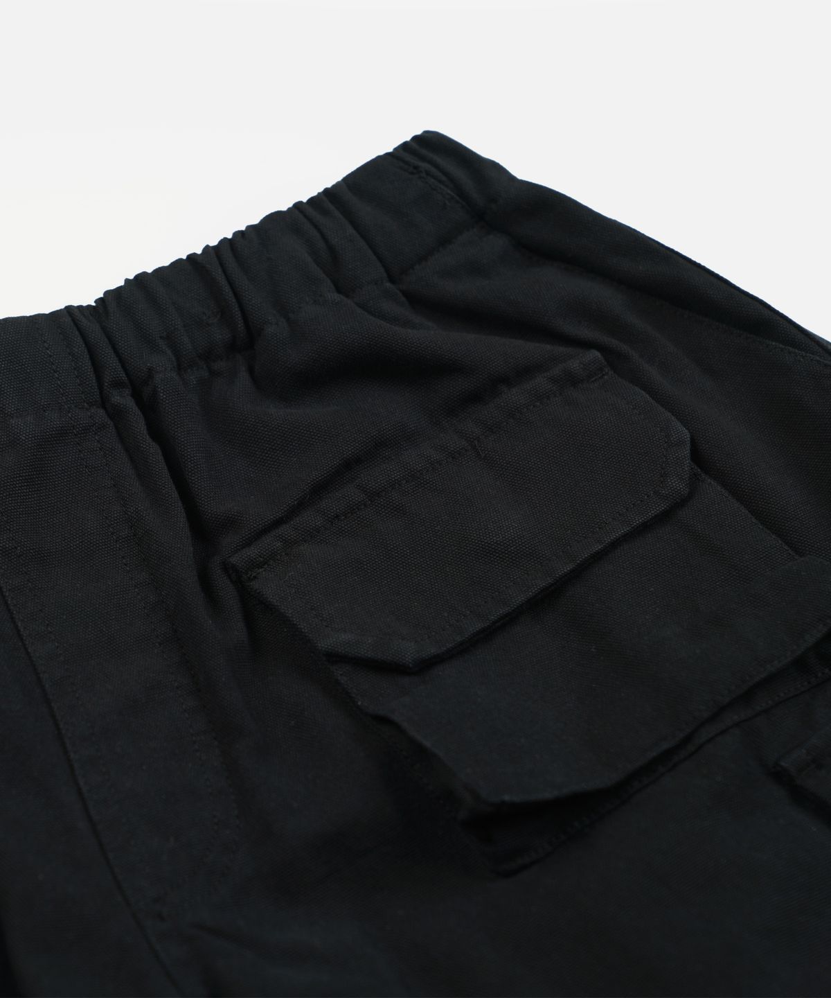프리즘웍스(FRIZMWORKS) CANVAS MULTI POCKET SHORTS _ BLACK