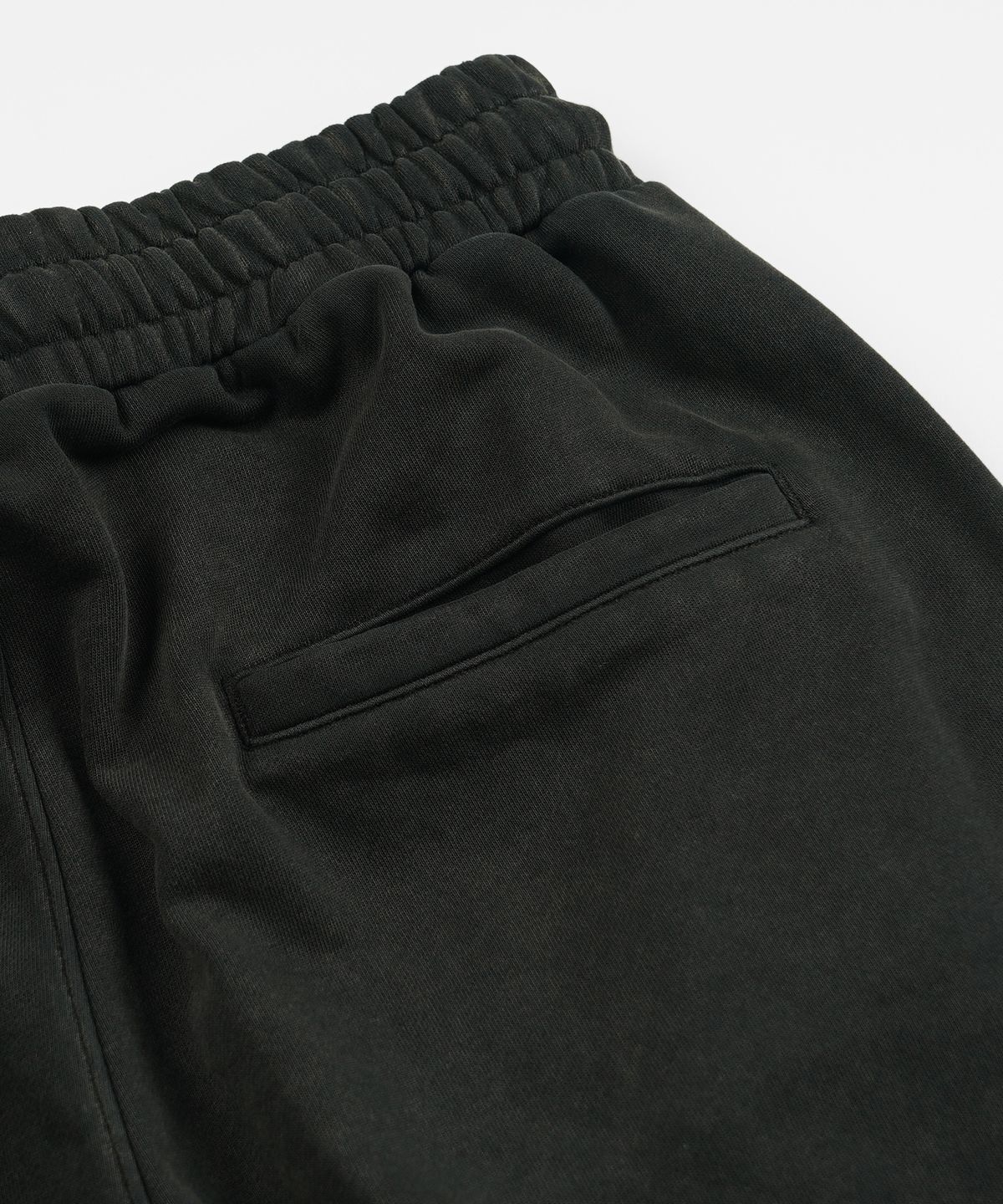 프리즘웍스(FRIZMWORKS) SOFT TWO TUCK SWEAT PANTS _ VINTAGE CHARCOAL