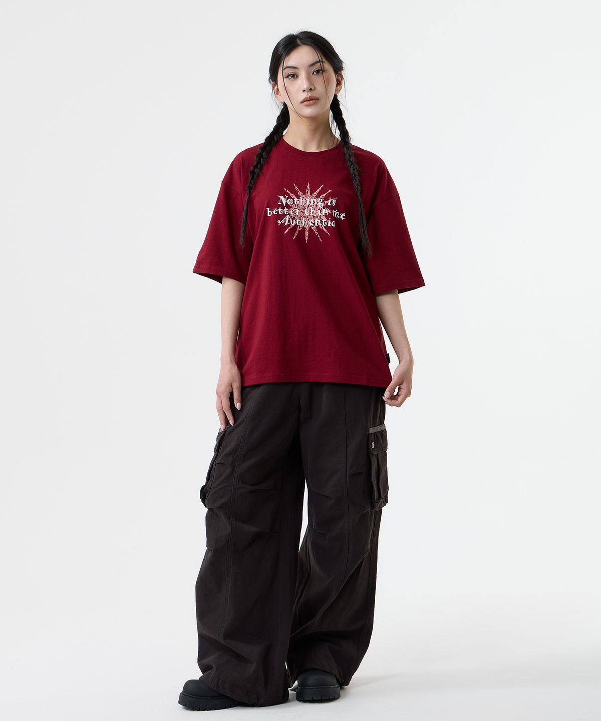 낫띵이즈베럴댄미(NOTHINGISBETTERTHANME) SUN LETTERING TEE_burgundy