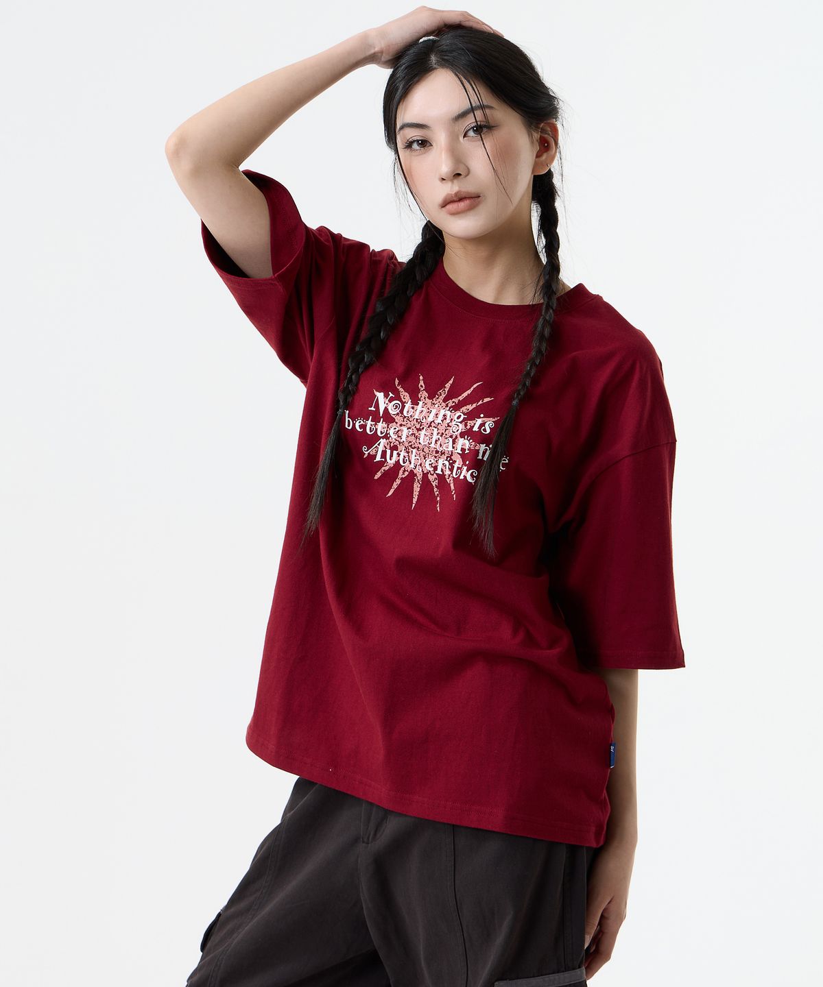 낫띵이즈베럴댄미(NOTHINGISBETTERTHANME) SUN LETTERING TEE_burgundy