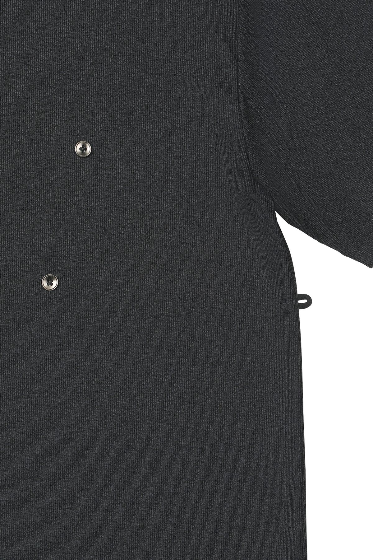 다이닛(DEINET) BUTTON OVERSIZE T-SHIRT IN DARK GREY