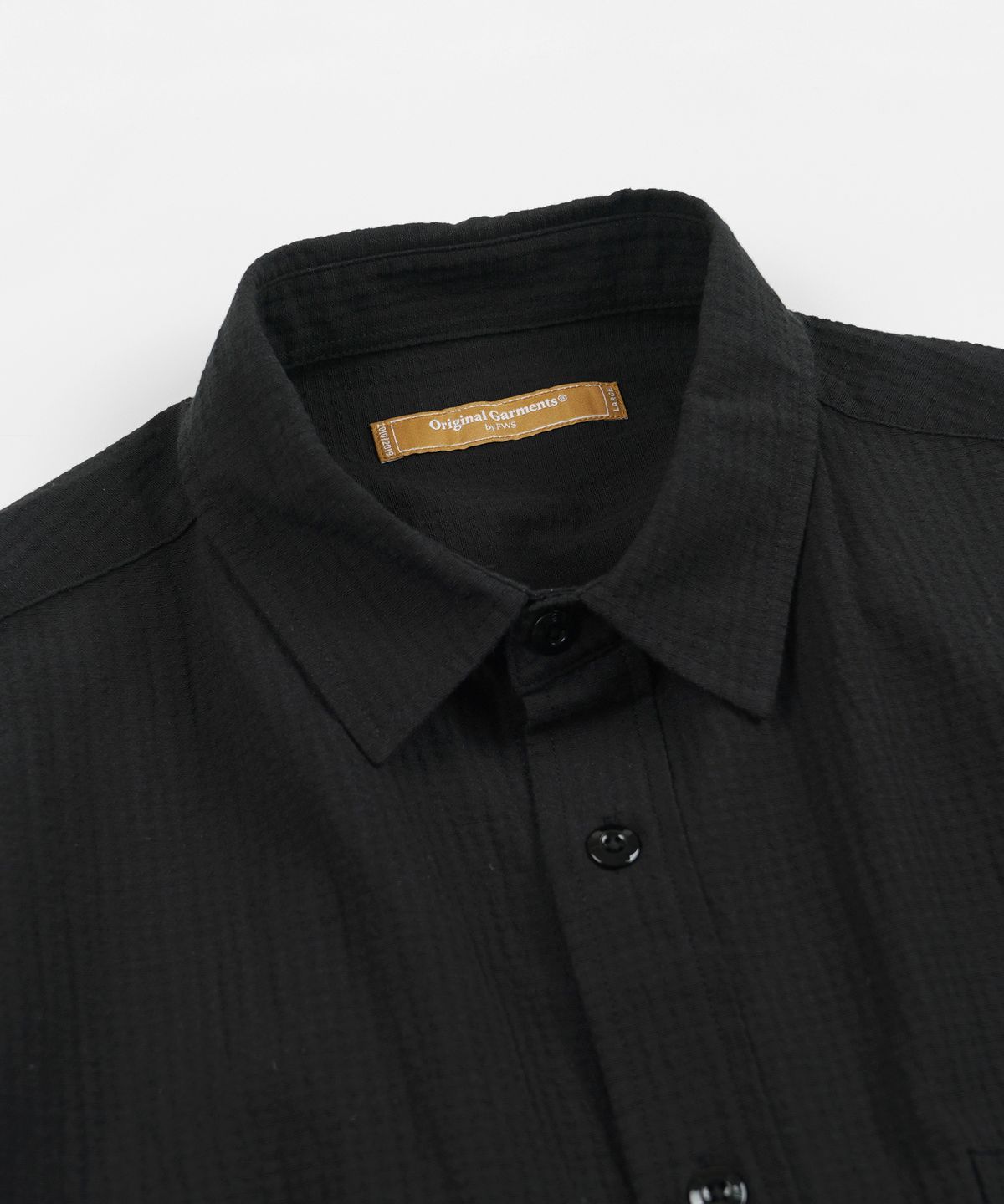 프리즘웍스(FRIZMWORKS) OG DOBBY WEAVE SEERSUCKER HALF SHIRT _ BLACK