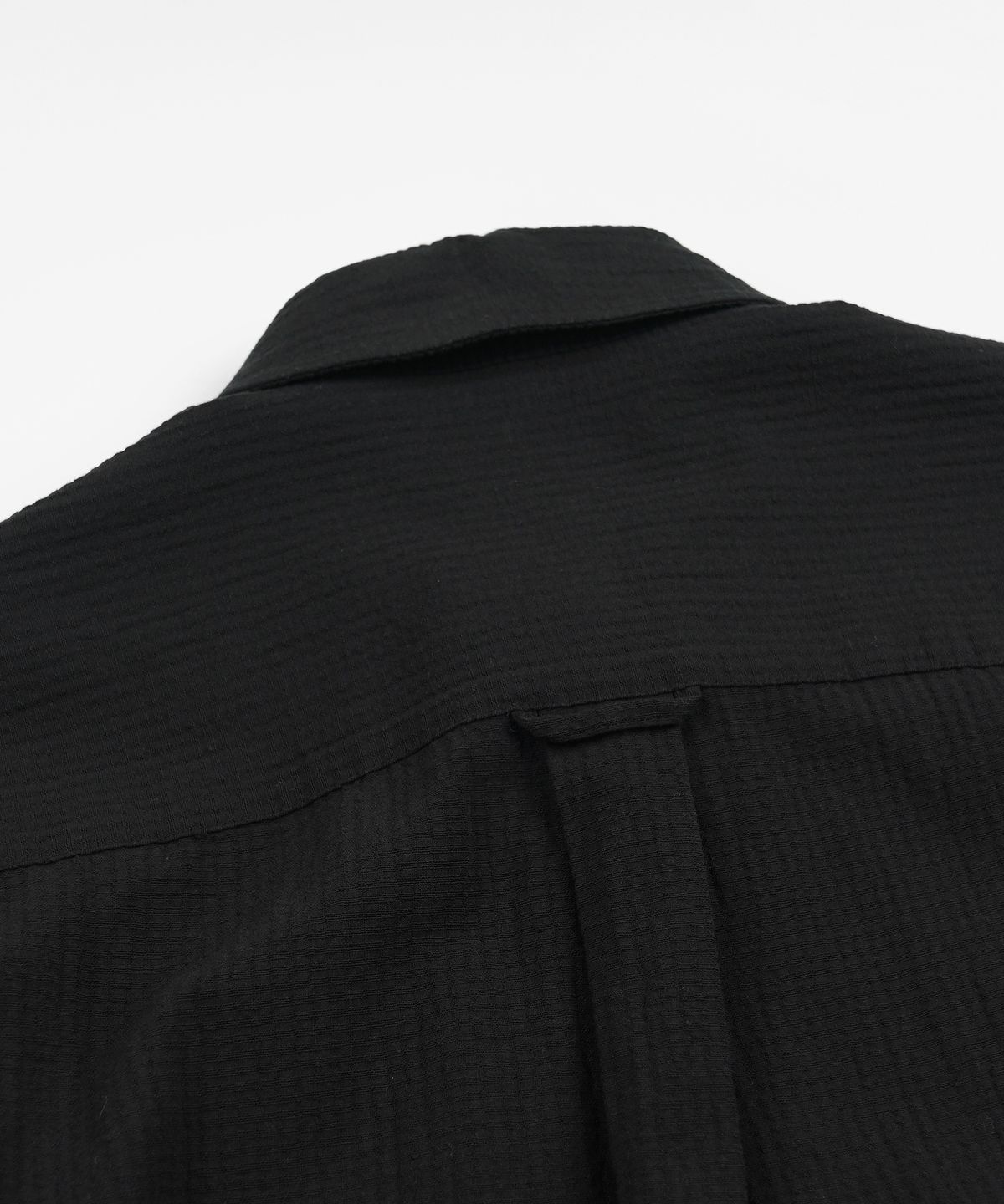 프리즘웍스(FRIZMWORKS) OG DOBBY WEAVE SEERSUCKER HALF SHIRT _ BLACK