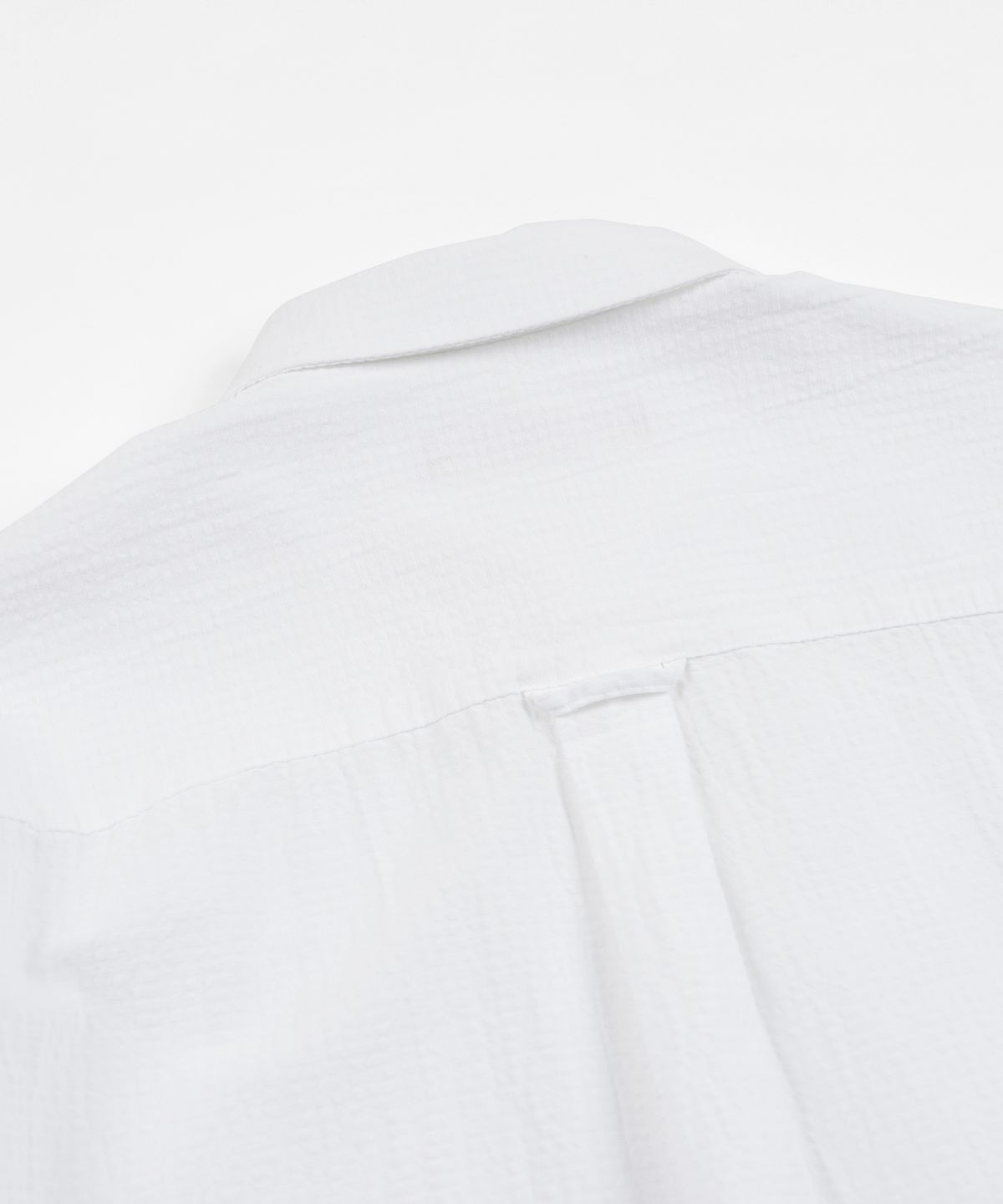 프리즘웍스(FRIZMWORKS) OG DOBBY WEAVE SEERSUCKER HALF SHIRT _ WHITE