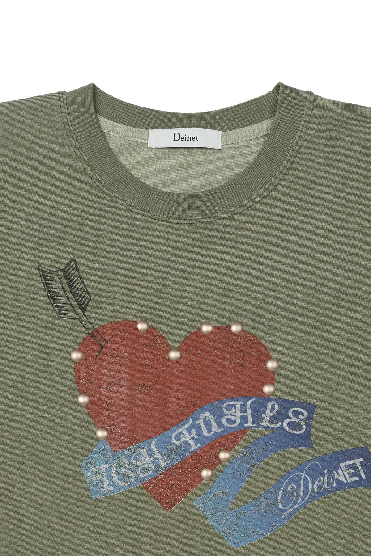 다이닛(DEINET) STUD HEART T-SHIRT IN KHAKI
