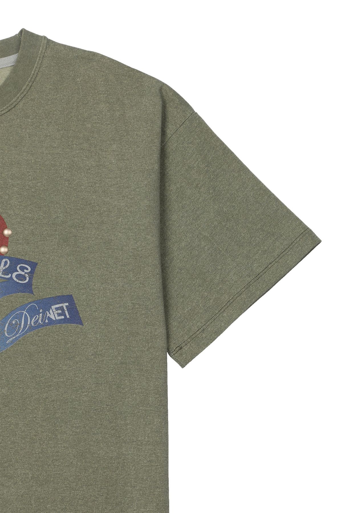 다이닛(DEINET) STUD HEART T-SHIRT IN KHAKI