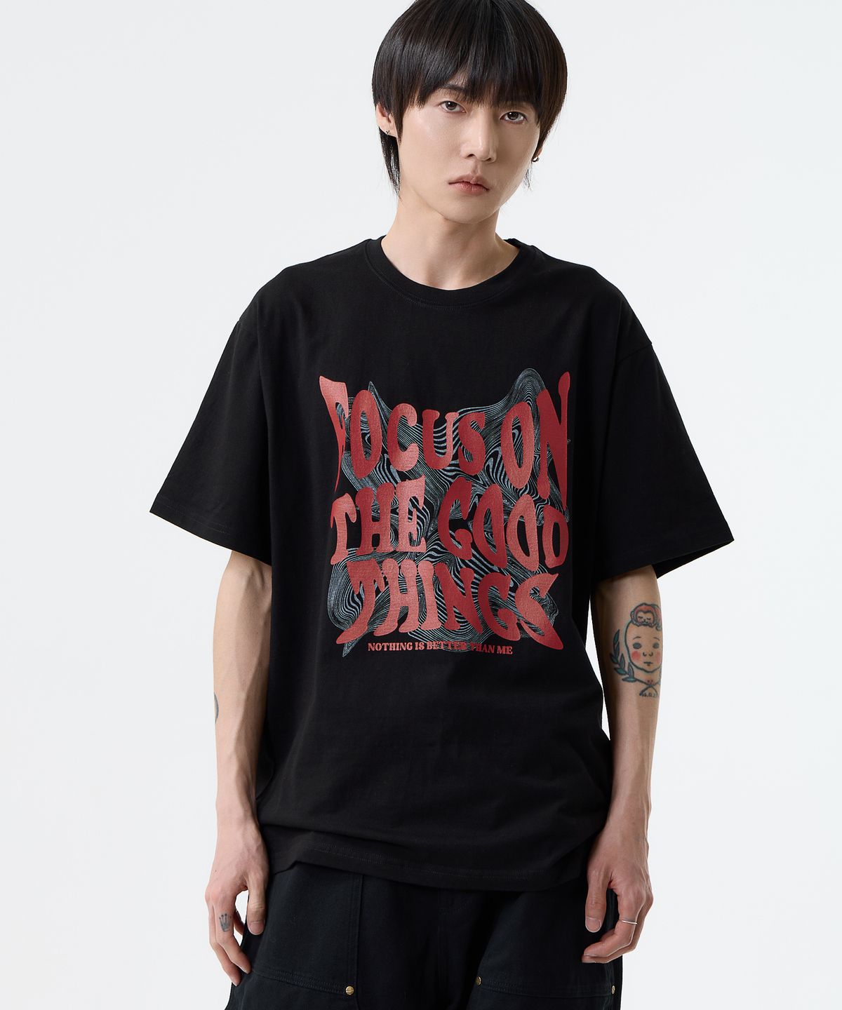 낫띵이즈베럴댄미(NOTHINGISBETTERTHANME) GEOMETRY LETTERING TEE_black