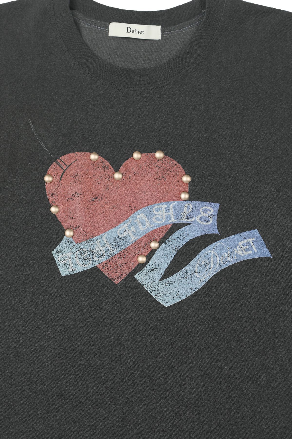 다이닛(DEINET) STUD HEART T-SHIRT IN CHARCOAL