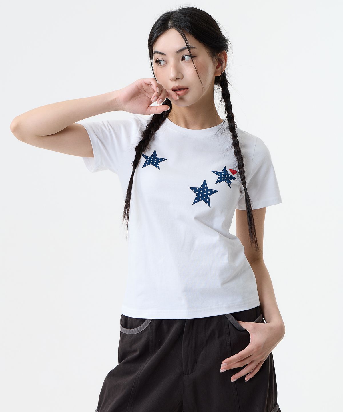낫띵이즈베럴댄미(NOTHINGISBETTERTHANME) DOT STAR TEE_white