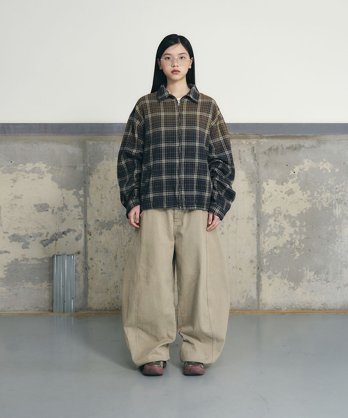언유즈랩(UNUSEDLAB) 그라데이션 체크 자켓 [네이비]